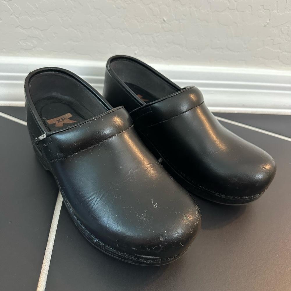 Dansko XP in Black Leather